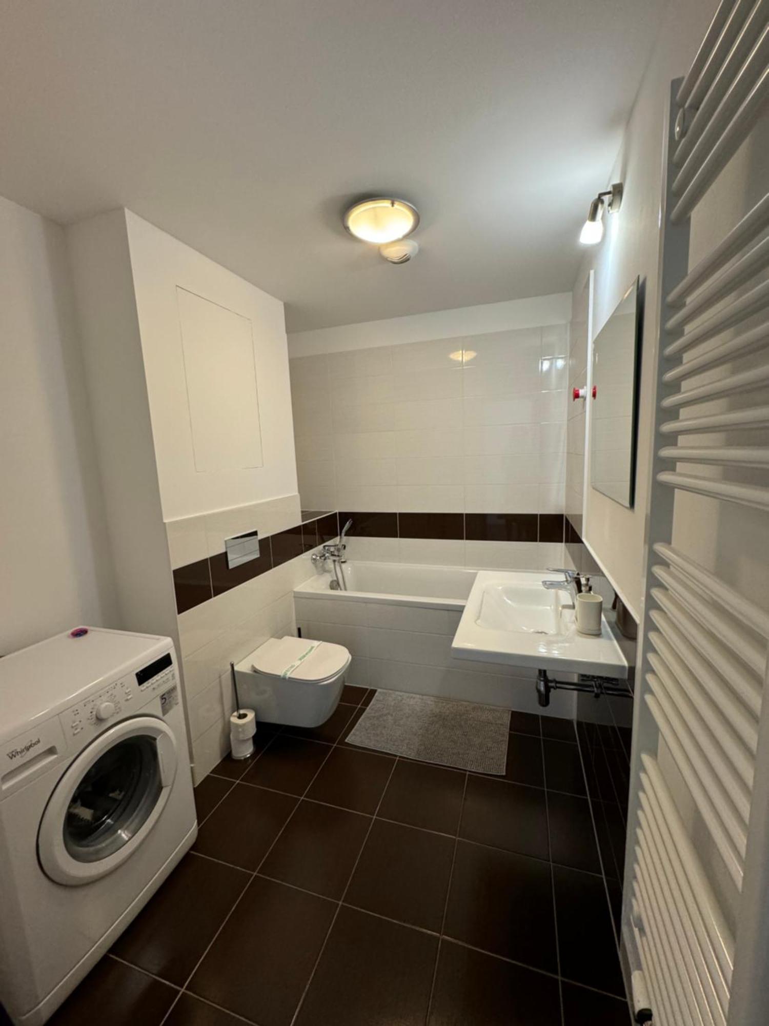 Skau Panorama Family & Business Apartment City View Free Parking Bratislava Eksteriør bilde