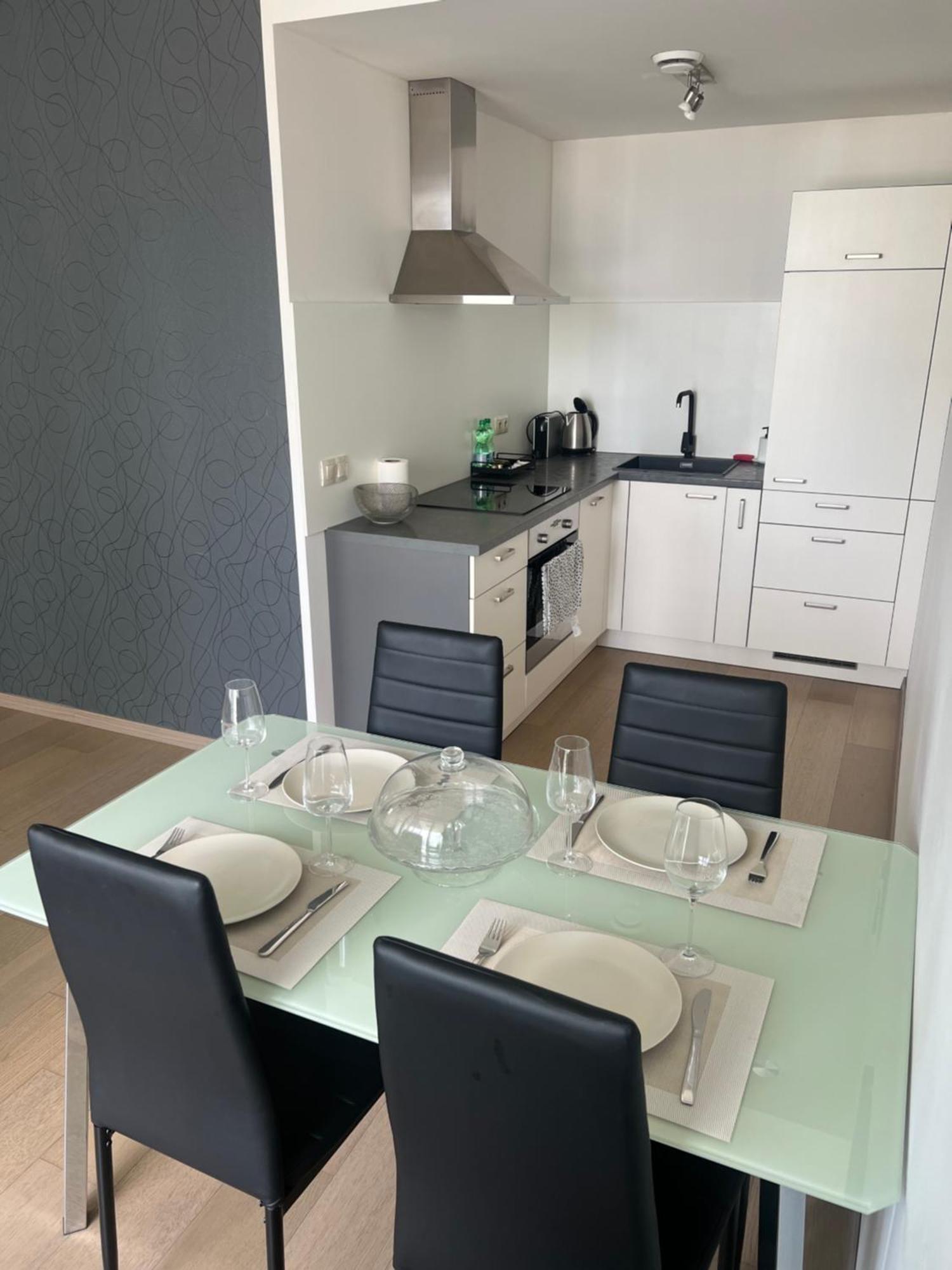 Skau Panorama Family & Business Apartment City View Free Parking Bratislava Eksteriør bilde